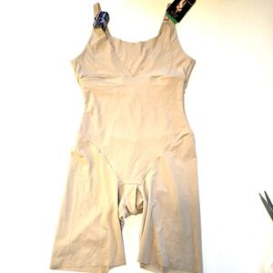 Maidenform Firm Control‎ Sleek Smoothing Nude Singlet Size Large